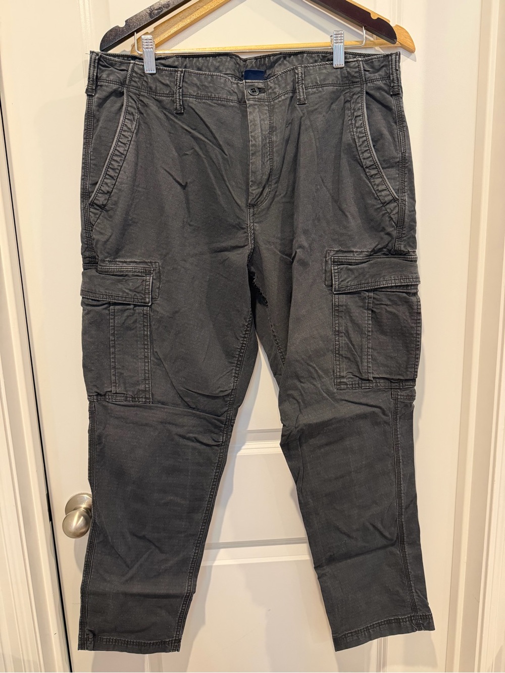 GAP Men's Cargo Pants in washed black